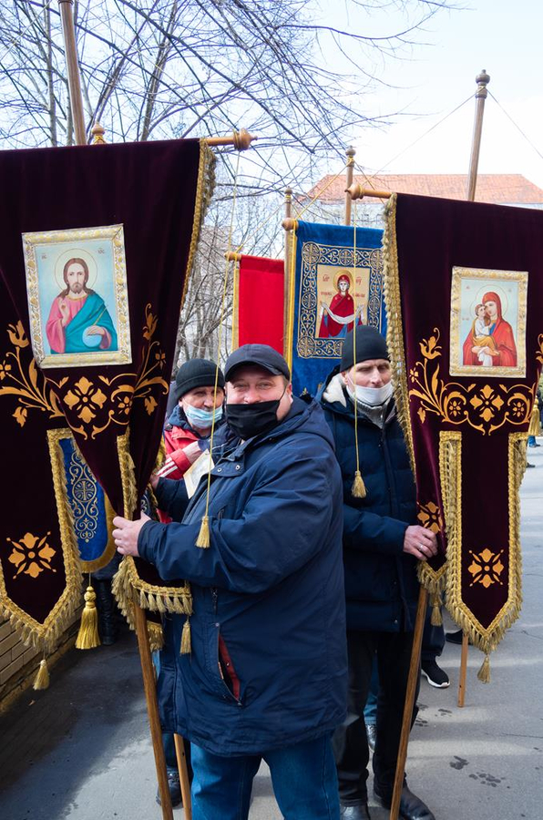 Прихожане нашего храма приняли участие в крестном ходе в день празднования Торжества Православия | Фото 4