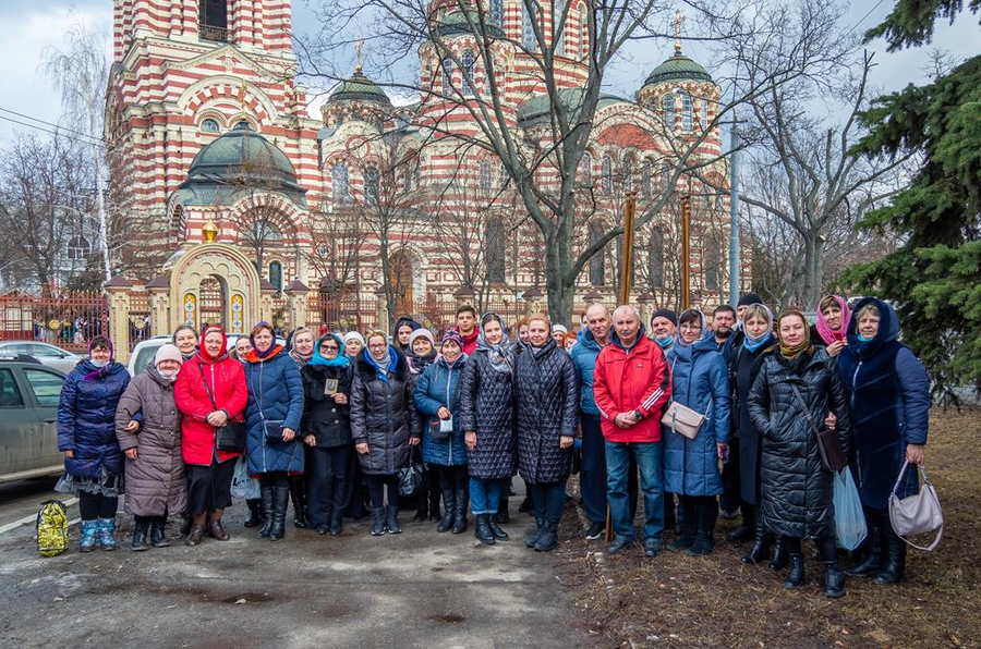 Прихожане нашего храма приняли участие в крестном ходе в день празднования Торжества Православия | Фото 23