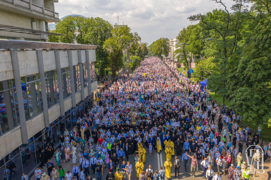 350 тысяч верующих приняли участие в Великом Крестном ходе в День Крещения Руси (ФОТО, ВИДЕО) | Фото 7