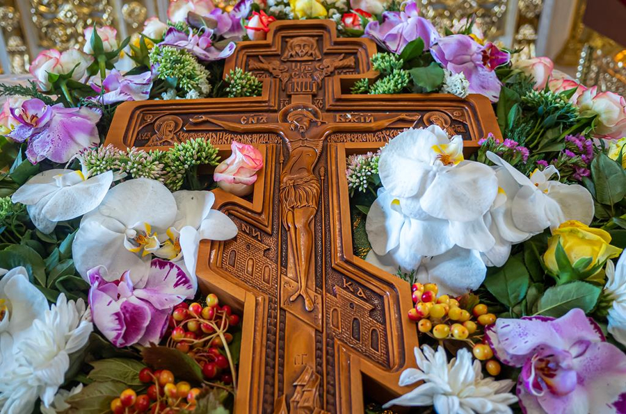 Изнесение честных древ Животворящего Креста Господня (ФОТО) | Фото 8