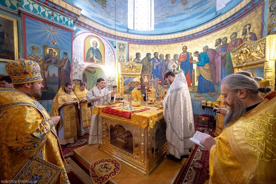 Святкове богослужіння у Трьохсвятительському храмі міста Харкова | Фото 14