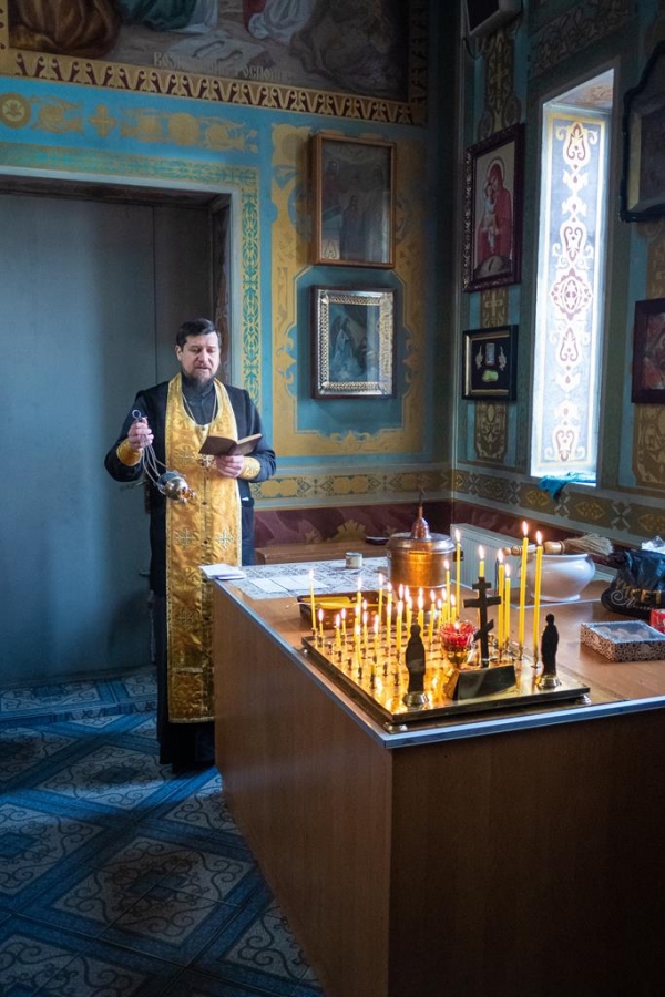 Молебень за захисників України та панихида за загиблими під час війни (ФОТО) | Фото 11