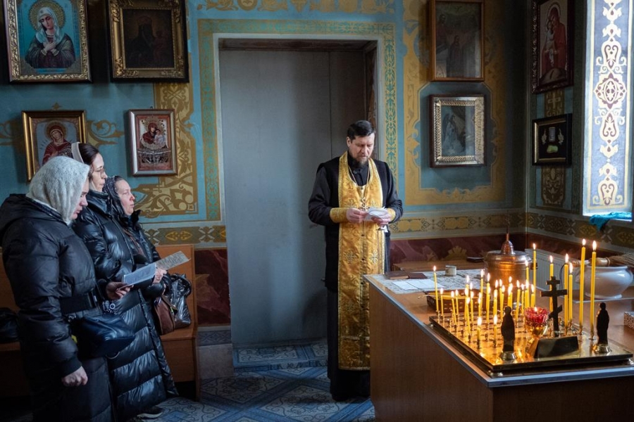 Молебень за захисників України та панихида за загиблими під час війни (ФОТО) | Фото 9