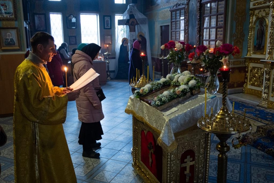 День пам'яті cвятителя Спиридона Триміфунтського (Вечірнє богослужіння, ФОТО) | Фото 9