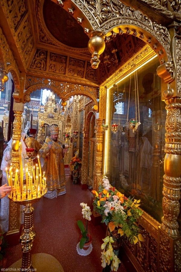 Святкове богослужіння у Трьохсвятительському храмі міста Харкова | Фото 9