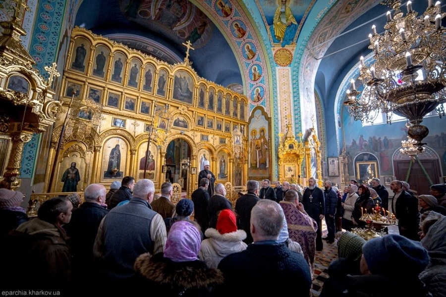 Святкове богослужіння у храмі на честь ікони Божої Матері Казанська міста Харкова | Фото 11