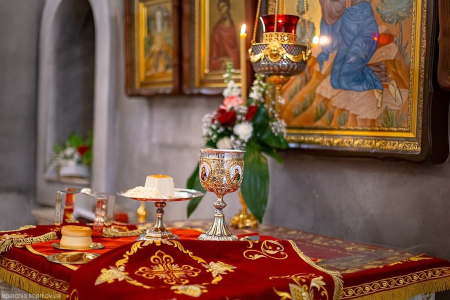 Святкове богослужіння у Мироносицькому храмі м. Харкова (ФОТО) | Фото 7