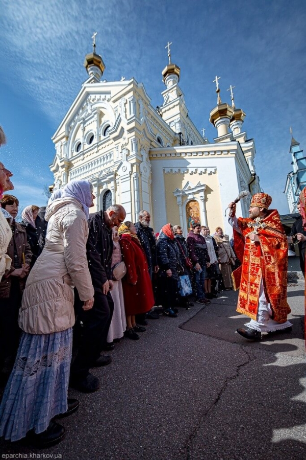 Божественна Літургія у Покровському монастирі у понеділок Світлої седмиці (ФОТО) | Фото 11