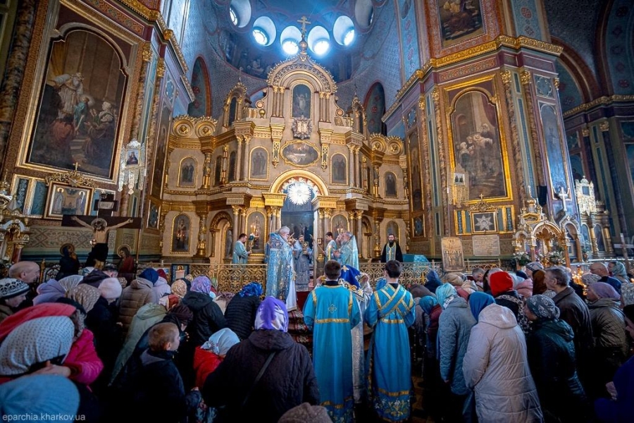 Святкове богослужіння у Свято-Благовіщенському соборі міста Харкова (ФОТО) | Фото 11