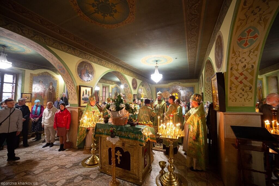 Святкове богослужіння у храмі на честь 2000-річчя Різдва Христового міста Харкова (ФОТО) | Фото 4