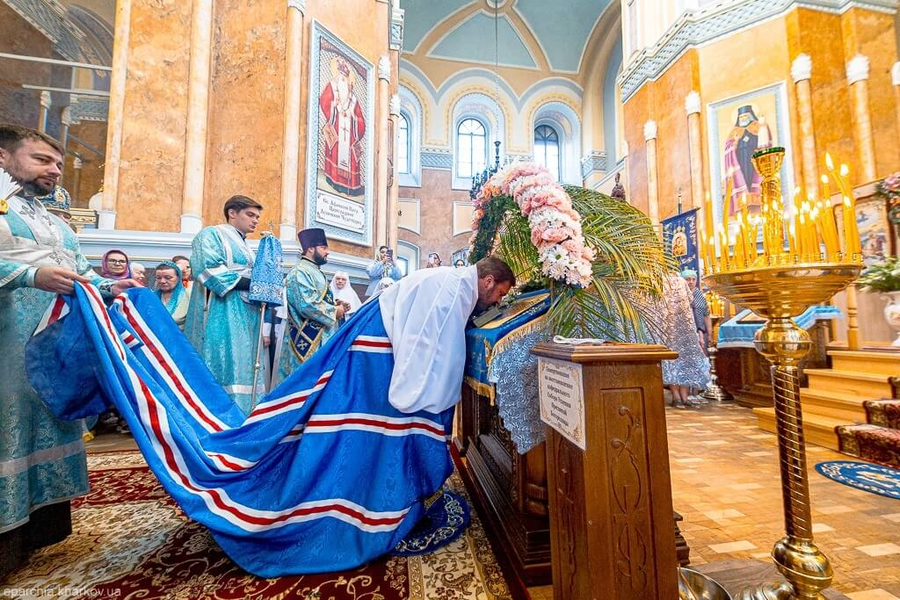 Престольне свято у Свято-Успенському соборі міста Харкова (ФОТО) | Фото 4