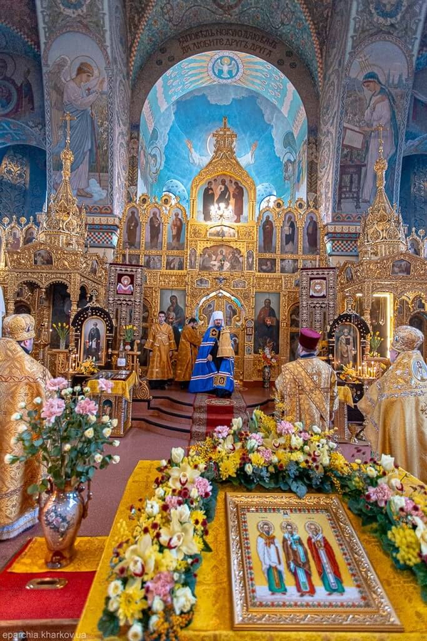 Престольне свято у храмі на честь трьох святителів міста Харкова (ФОТО) | Фото 3