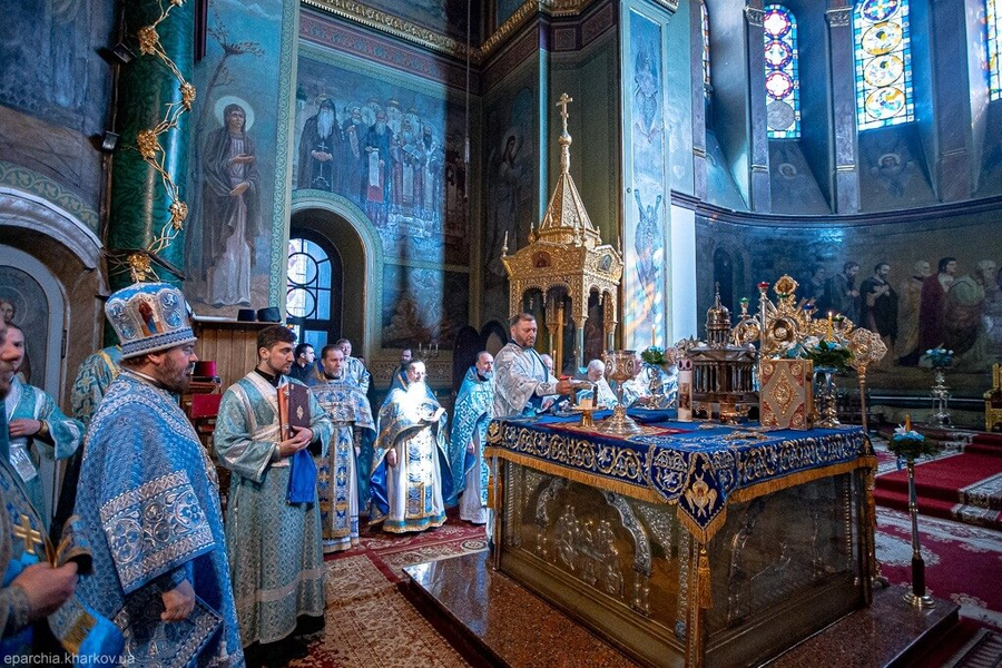 Престольне свято у Благовіщенському соборі міста Харкова (ФОТО) | Фото 11