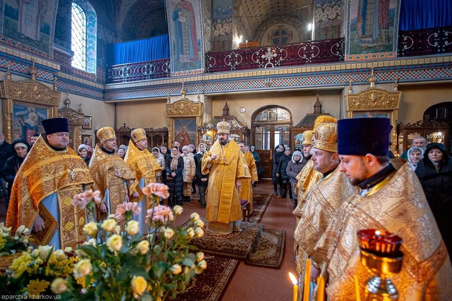 Престольне свято у храмі на честь трьох святителів міста Харкова (ФОТО) | Фото 4