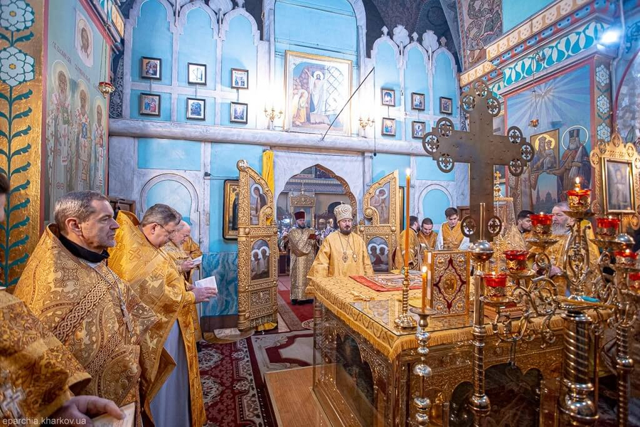 Престольне свято у храмі на честь трьох святителів міста Харкова (ФОТО) | Фото 6