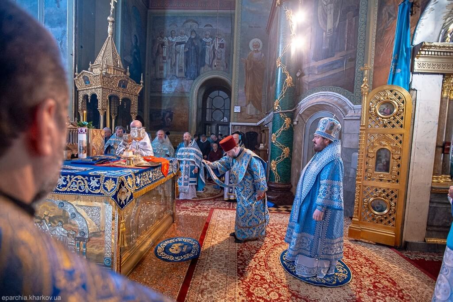 Престольне свято у Благовіщенському соборі міста Харкова (ФОТО) | Фото 13