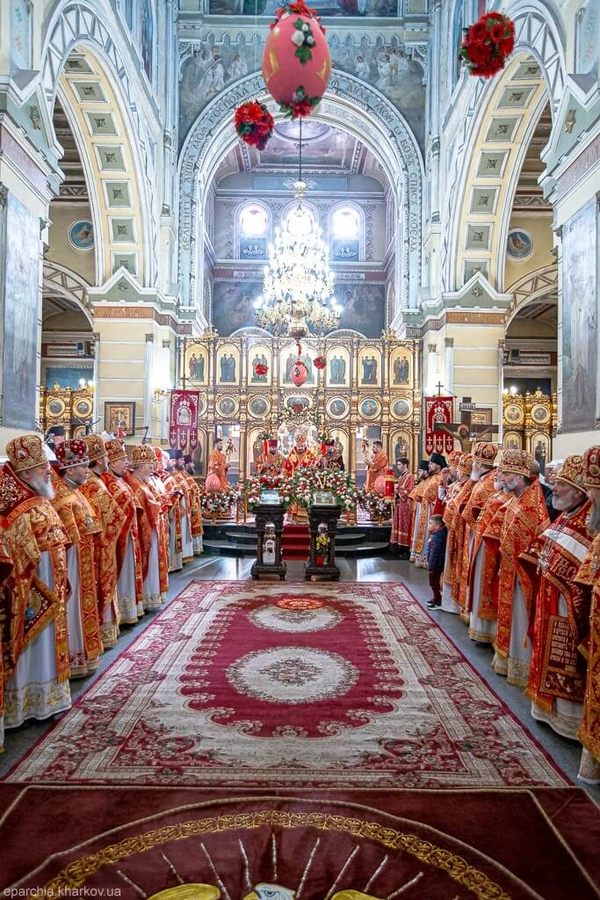 Святкова Літургія в Покровському монастирі міста Харкова (ФОТО) | Фото 5