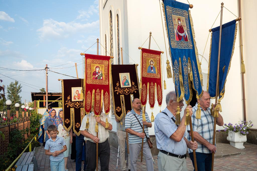 Вечірня свята Успіння Пресвятої Богородиці (ФОТО) | Фото 20