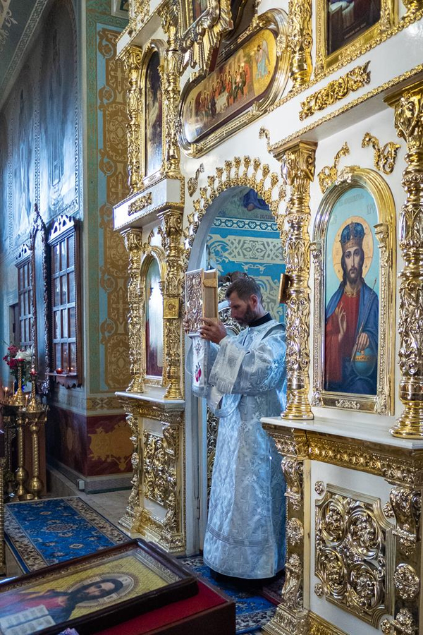 Преображення Господа Бога і Спаса нашого Іісуса Христа (Вечірнє богослужіння, ФОТО) | Фото 12