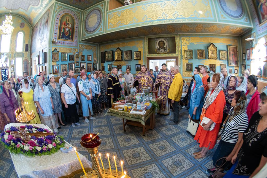 Винесення Чесних Древ Животворящого Хреста Господнього (ФОТО) | Фото 18