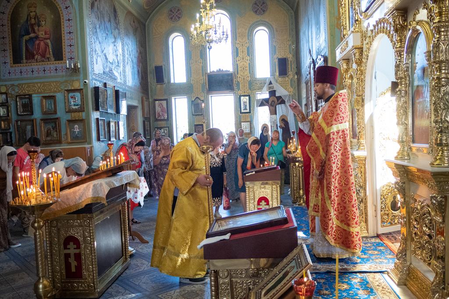 День пам'яті великомученика та цілителя Пантелеймона (ФОТО) | Фото 11