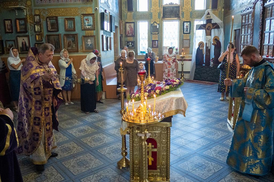 Винесення Чесних Древ Животворящого Хреста Господнього (Вечірнє богослужіння, ФОТО) | Фото 8