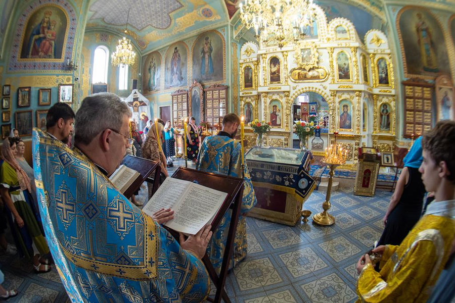 Вечірня свята Успіння Пресвятої Богородиці (ФОТО) | Фото 6