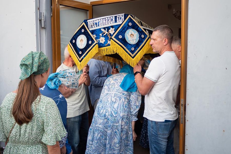 Вечірня свята Успіння Пресвятої Богородиці (ФОТО) | Фото 25