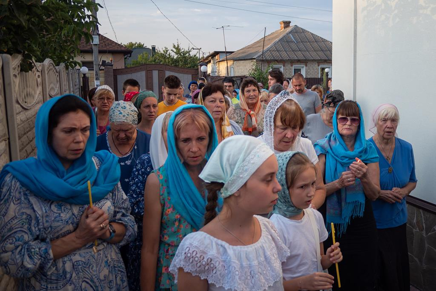 Вечірня свята Успіння Пресвятої Богородиці (ФОТО) | Фото 24