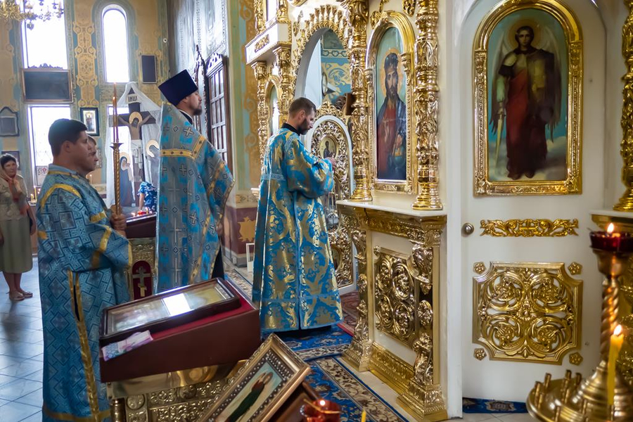 Вечірня свята Успіння Пресвятої Богородиці (ФОТО) | Фото 3