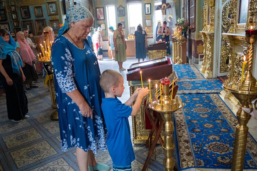 Вечірня свята Успіння Пресвятої Богородиці (ФОТО) | Фото 4