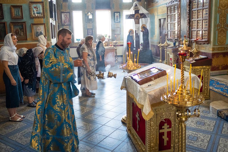 Винесення Чесних Древ Животворящого Хреста Господнього (Вечірнє богослужіння, ФОТО) | Фото 2