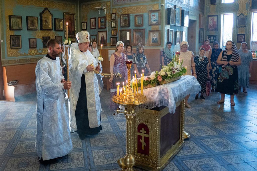 Преображення Господа Бога і Спаса нашого Іісуса Христа (Вечірнє богослужіння, ФОТО) | Фото 11