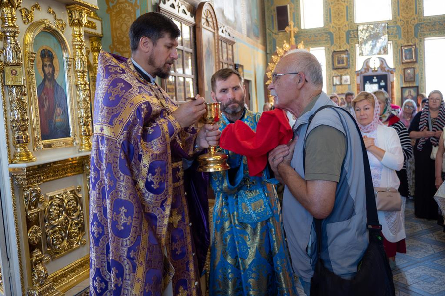 Винесення Чесних Древ Животворящого Хреста Господнього (ФОТО) | Фото 16