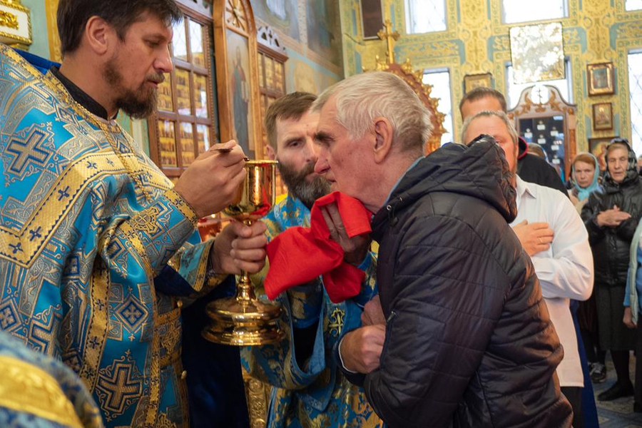 ПОКРОВ ПРЕСВЯТОЇ ВЛАДИЧИЦІ НАШОЇ БОГОРОДИЦІ І ПРИСНОДІВИ МАРІЇ (ФОТО) | Фото 24