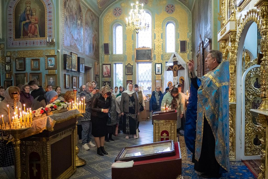 Покров Пресвятої Владичиці нашої Богородиці і Приснодіви Марії (Вечірнє богослужіння, ФОТО) | Фото 10