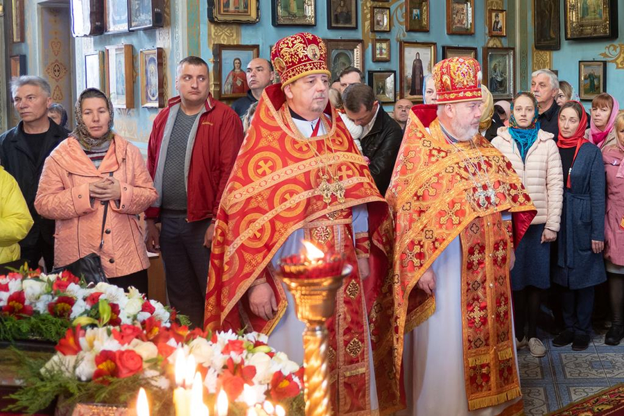 Митрополит Онуфрій звершив Божественну Літургію у нашому храмі (ФОТО) | Фото 5