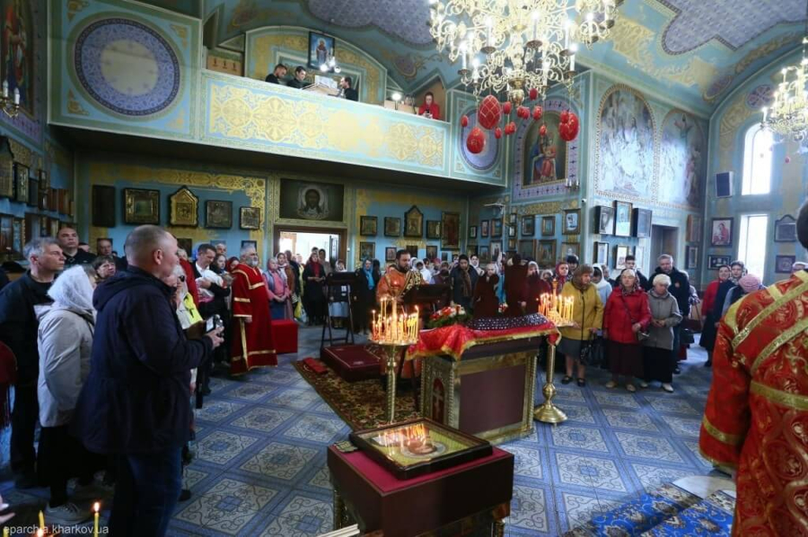 Митрополит Онуфрій звершив Божественну Літургію у нашому храмі (ФОТО) | Фото 17