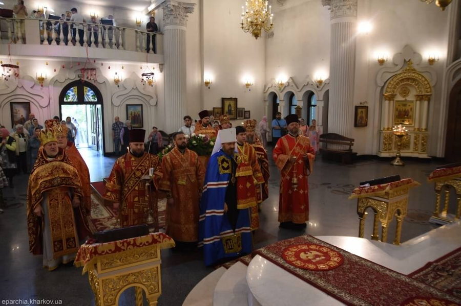 Божественна літургія в Жено-Мироносицькому храмі міста Харкова (ФОТО) | Фото 4