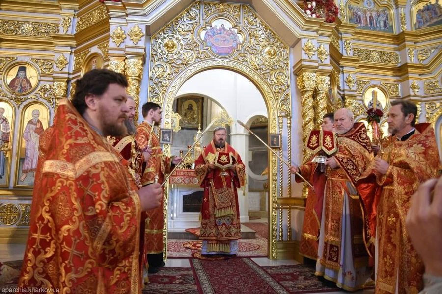 Божественна літургія в Жено-Мироносицькому храмі міста Харкова (ФОТО) | Фото 9