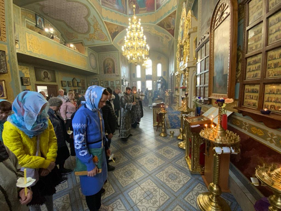 Великий Четвер (Вечірнє богослужіння, ФОТО) | Фото 5