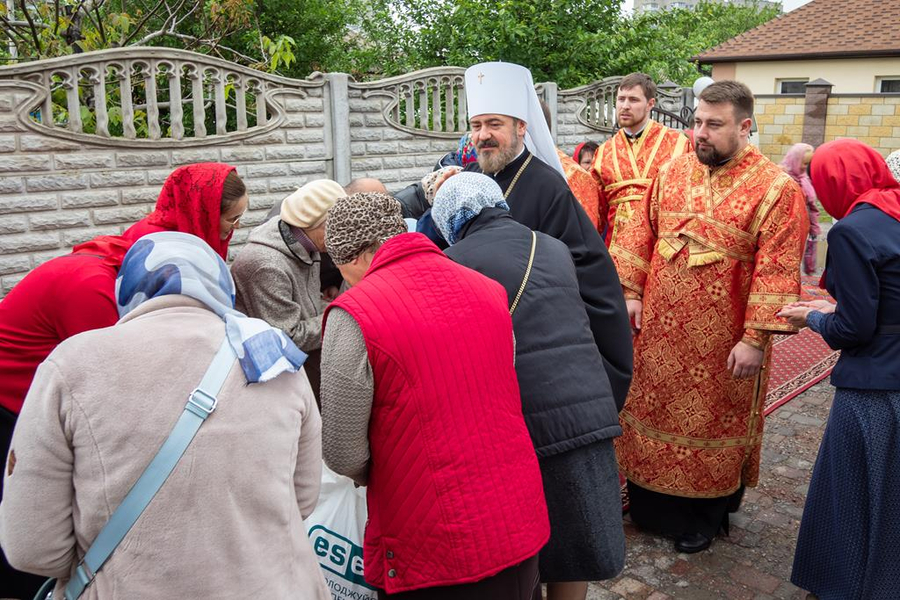 Митрополит Онуфрій звершив Божественну Літургію у нашому храмі (ФОТО) | Фото 2