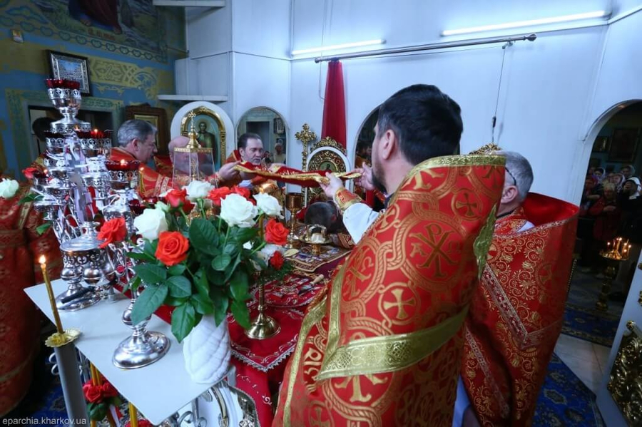 Митрополит Онуфрій звершив Божественну Літургію у нашому храмі (ФОТО) | Фото 26