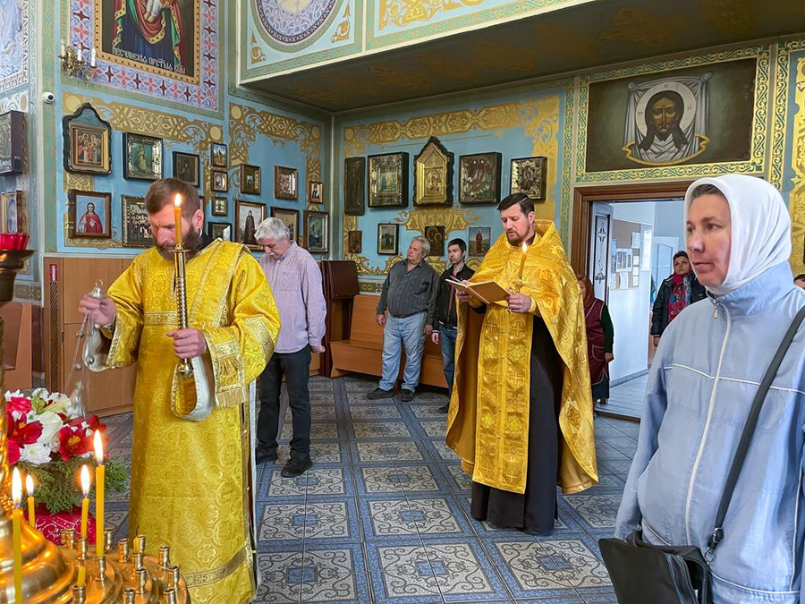 Перенесення мощей святителя і чудотворця Миколая з Мир Лікійських у Бар (Вечірнє богослужіння, ФОТО) | Фото 17