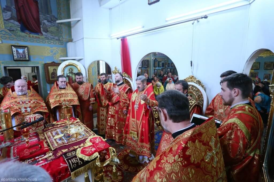 Митрополит Онуфрій звершив Божественну Літургію у нашому храмі (ФОТО) | Фото 28