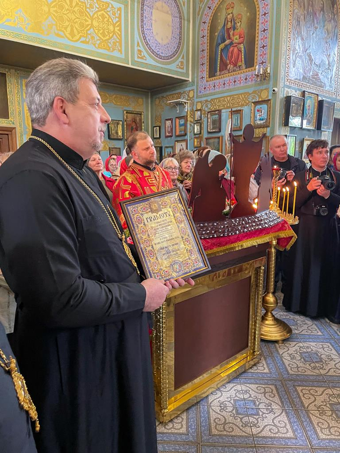 Митрополит Онуфрій звершив Божественну Літургію у нашому храмі (ФОТО) | Фото 40