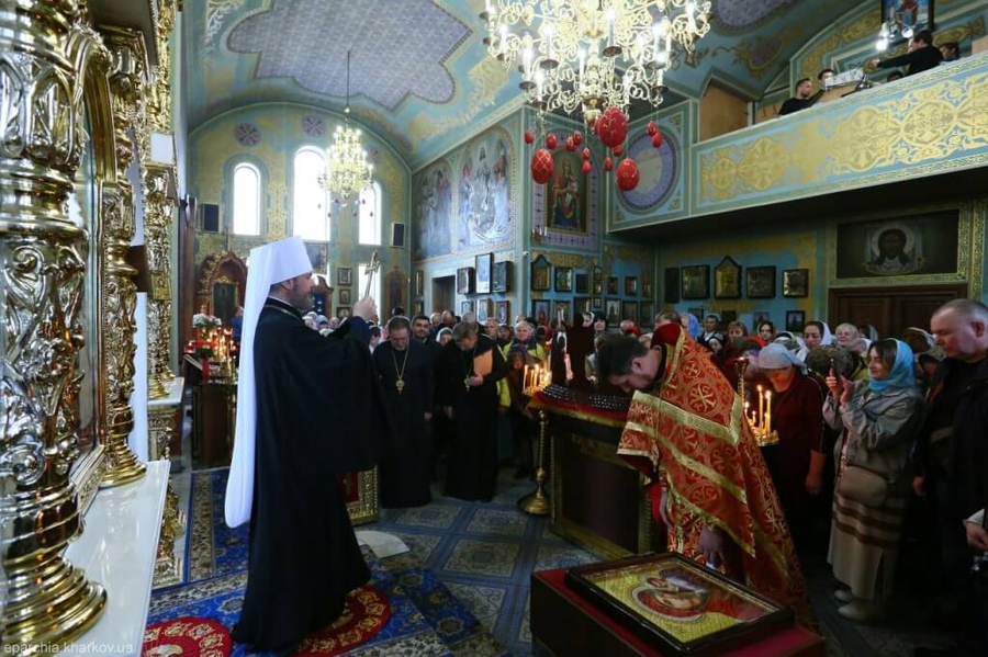 Митрополит Онуфрій звершив Божественну Літургію у нашому храмі (ФОТО) | Фото 44