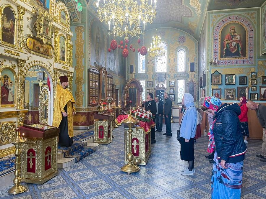Перенесення мощей святителя і чудотворця Миколая з Мир Лікійських у Бар (Вечірнє богослужіння, ФОТО) | Фото 23