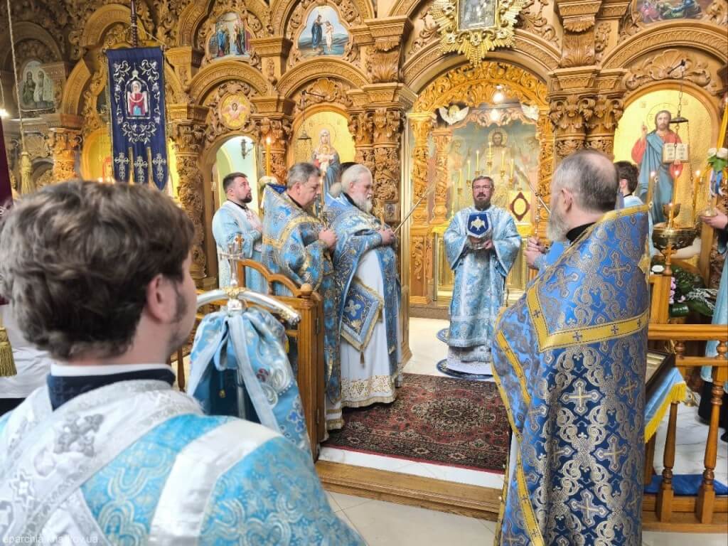Святкове богослужіння у Свято-Покровському храмі (Велика Данилівка, ФОТО)