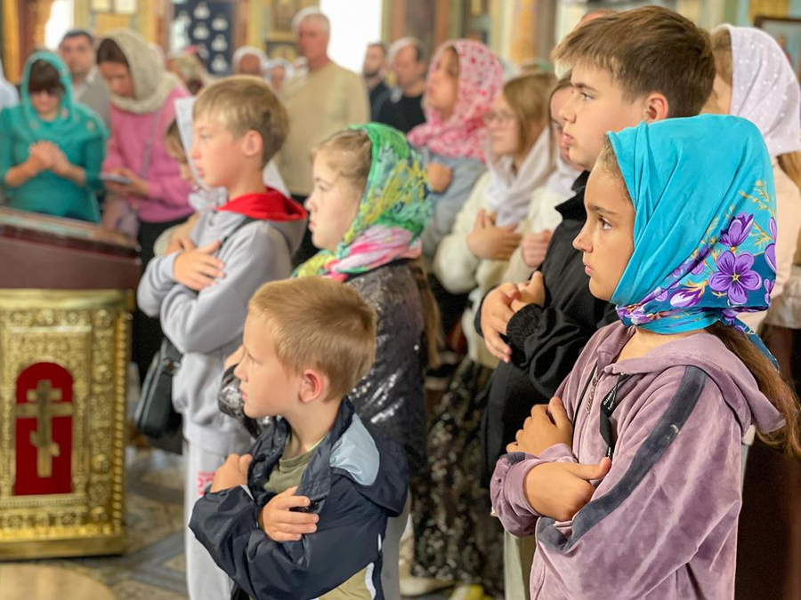 Неділя 1-а після П'ятидесятниці. Собор всіх святих (ФОТО) | Фото 18